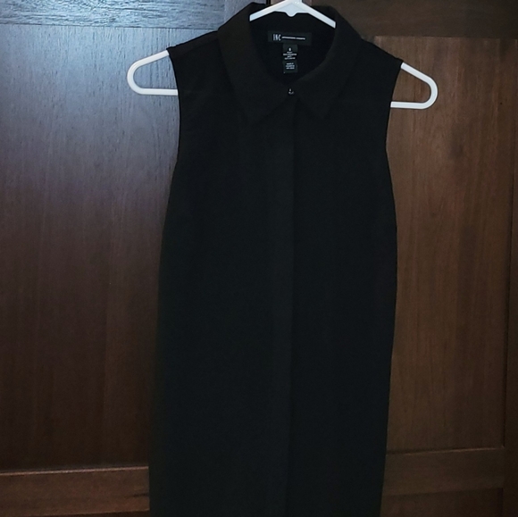 Sleeveless Button Down Black Top Like New INC Tailored Fit Side Slits S/M - Picture 2 of 4